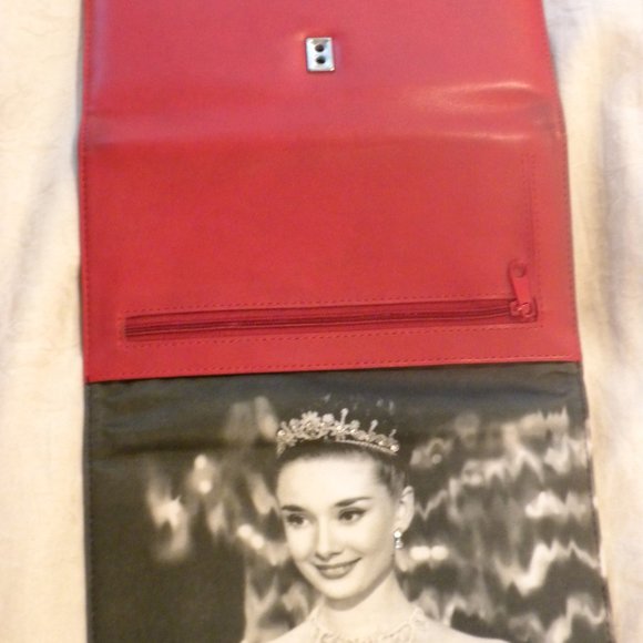 AUDREY HEPBURN Checkbook Wallet - Picture 4 of 4